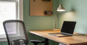 Jak urządzić gabinet w domu: stwórz idealne home office w małym mieszkaniu