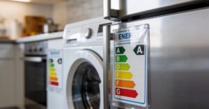 Klasa energetyczna: jak czytać nowe etykiety i efektywność sprzętów AGD?